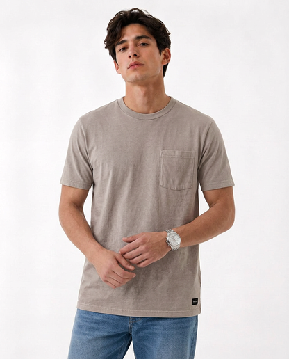 Relaxed pocket Hollister badge T-Shirt